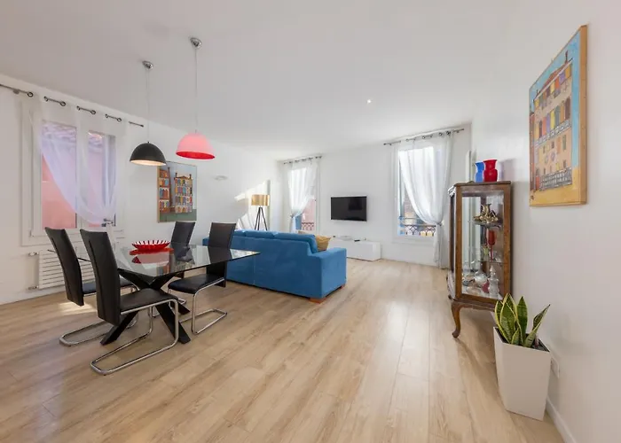 Rialto Bridge Luxury Apartment